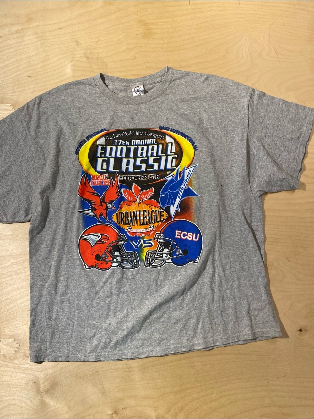 Delta Gray Football Classic Tee with Red and Blue Helmet Graphics 2XL (RS)